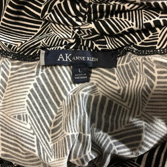 🛍️3/$40 Ann Klein Cowl Neck  Top Black White Long Sleeve Size Large - Picture 5 of 6
